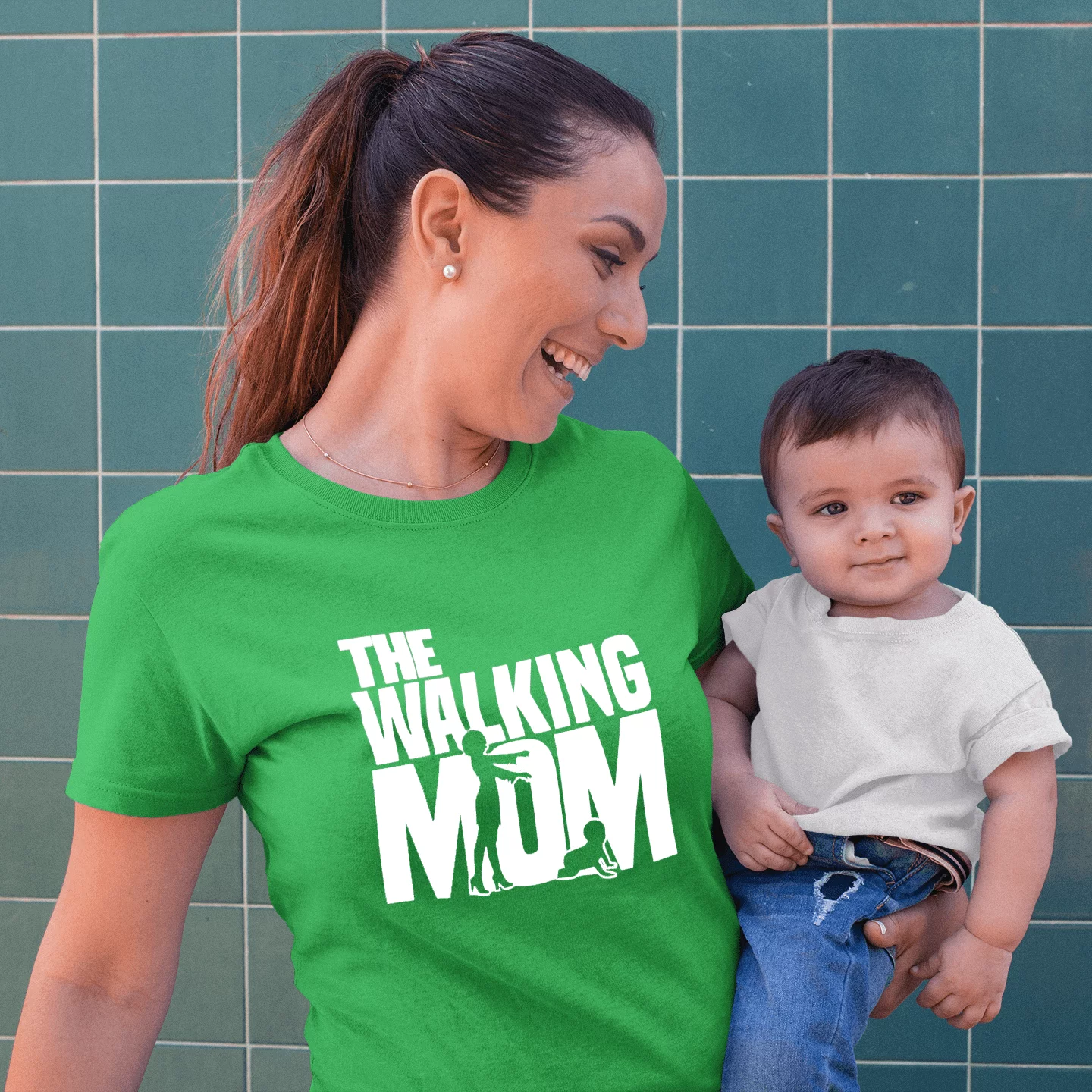 Moteriški marškinėliai "The walking mom"