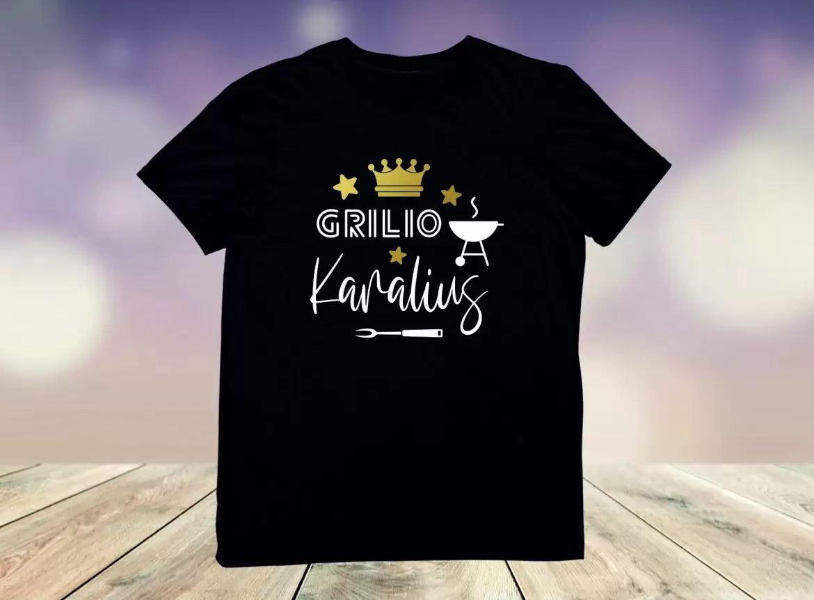 Marškinėliai su užrašu Grilio karalius juoda